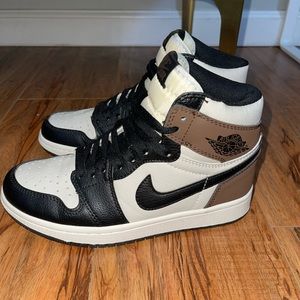 Jordan 1 Retro High Dark Mocha